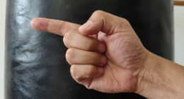 proper snake shot grip